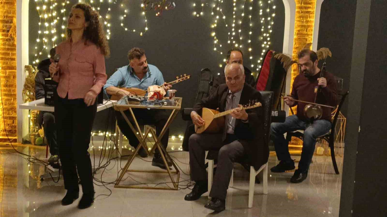 Eskişehir’de Meşk Gecesi’nde Kadın Zeybekler Buluştu (1)