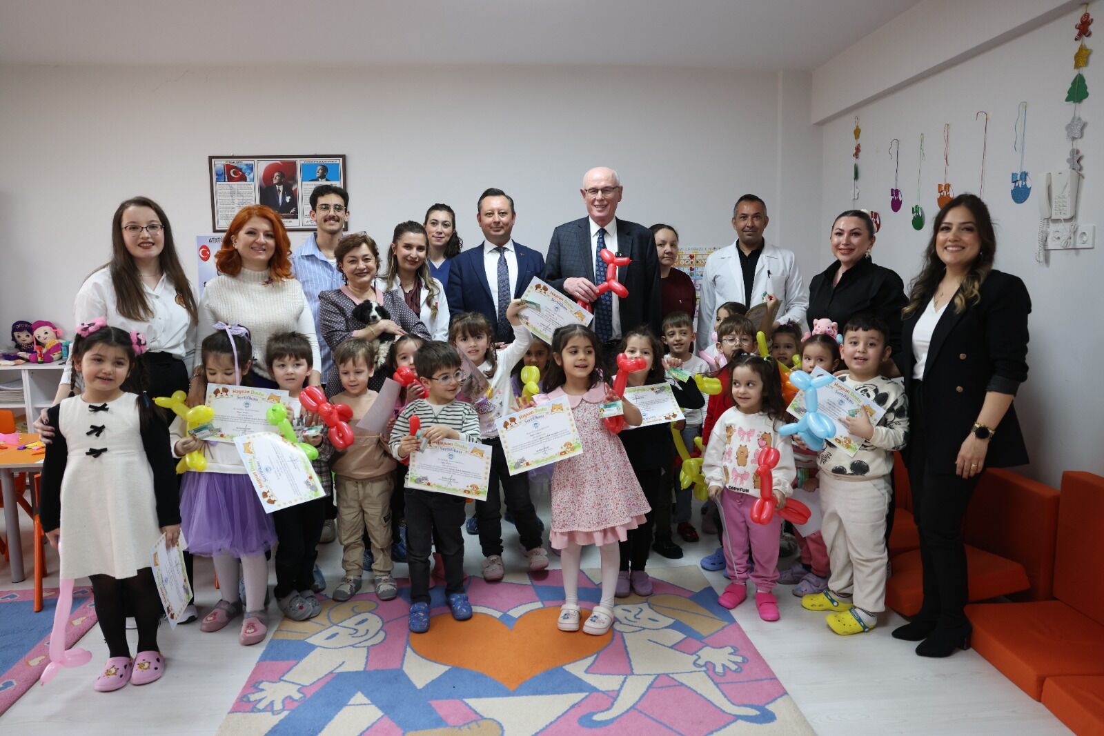 Eskişehir'de Minikler Ve Sokak Hayvanları Buluştu (2)