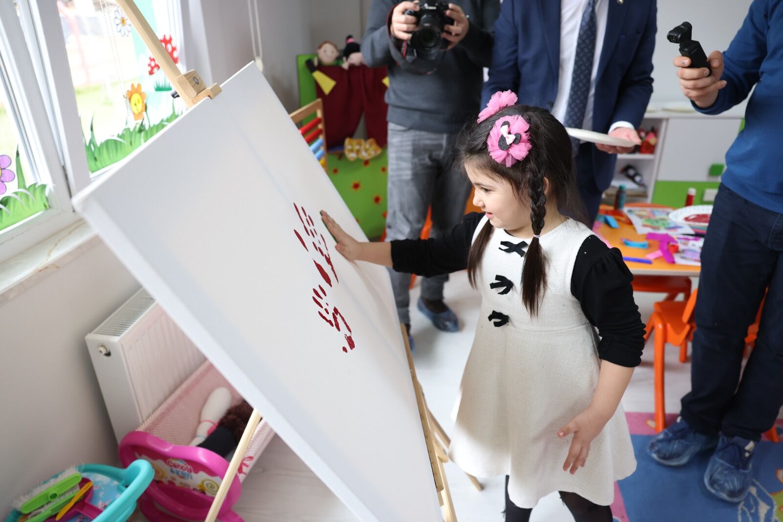 Eskişehir'de Minikler Ve Sokak Hayvanları Buluştu (3)