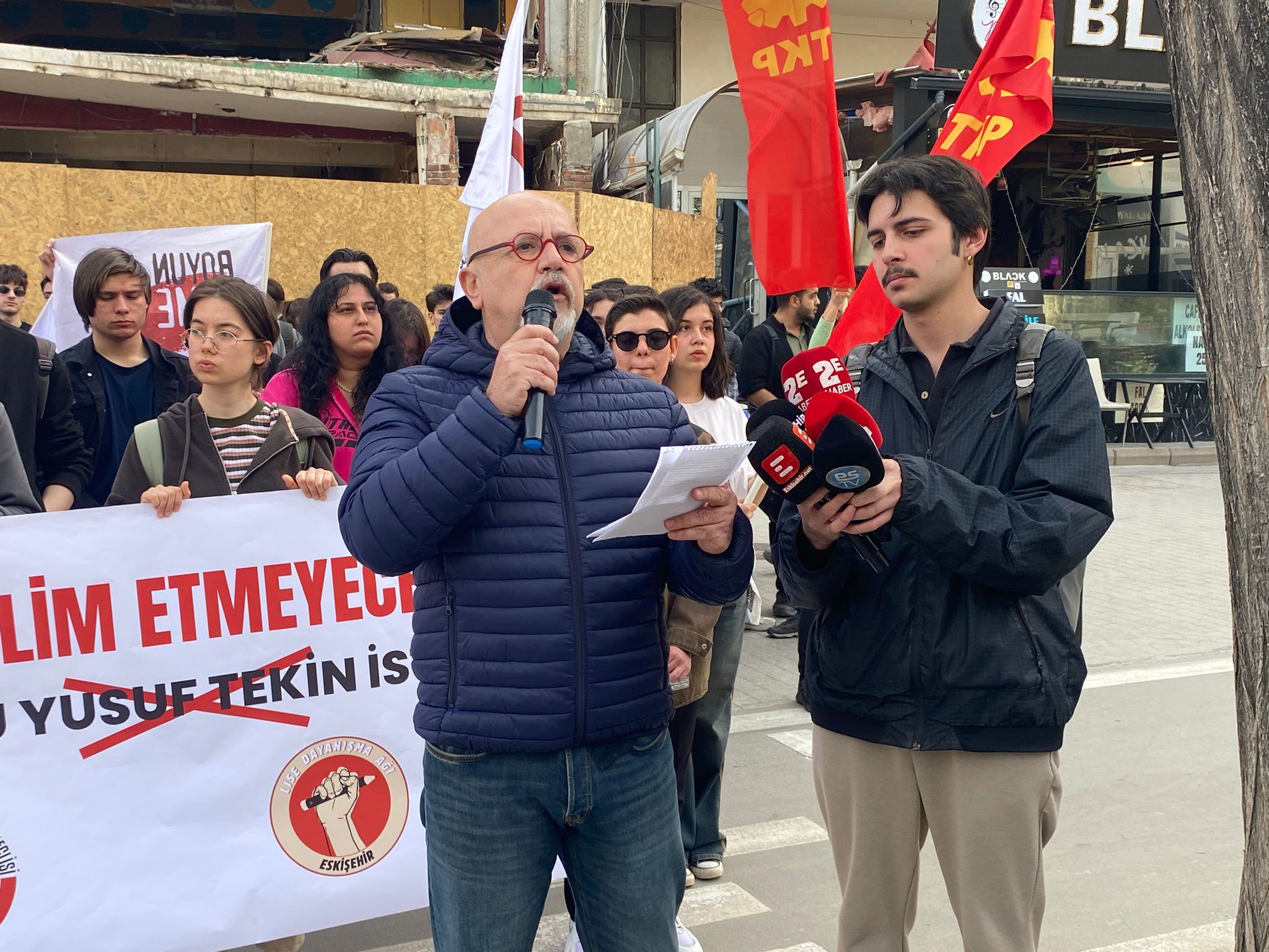 Eskişehir’de Öğrenciler Okul Saldırılarına Karşı Yürüdü (9)