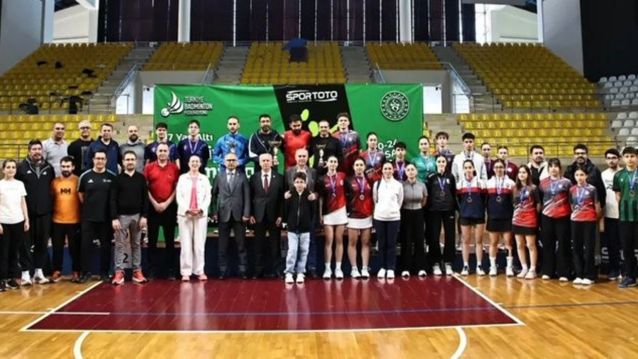 Eskişehir'de Şampiyonluk İçin Kortlarda Kıyasıya Mücadele (1)