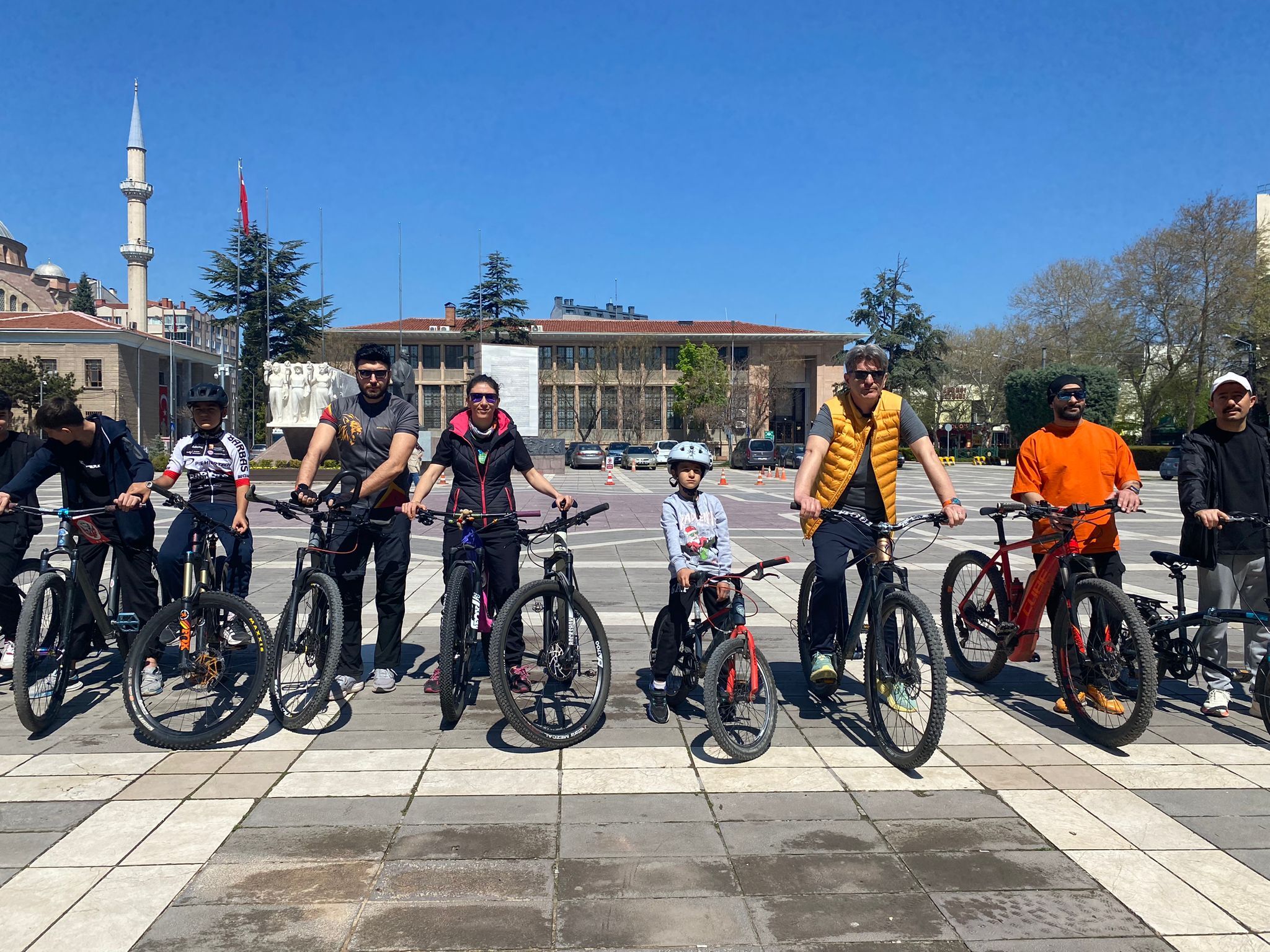 Eskişehir’de 'Tek Sağlık' Için Pedal Çevirdiler (3)