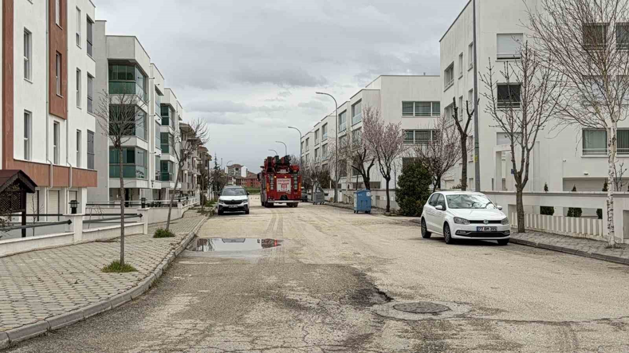 Eskişehir’de Ütü Yangını Korkuttu (1)