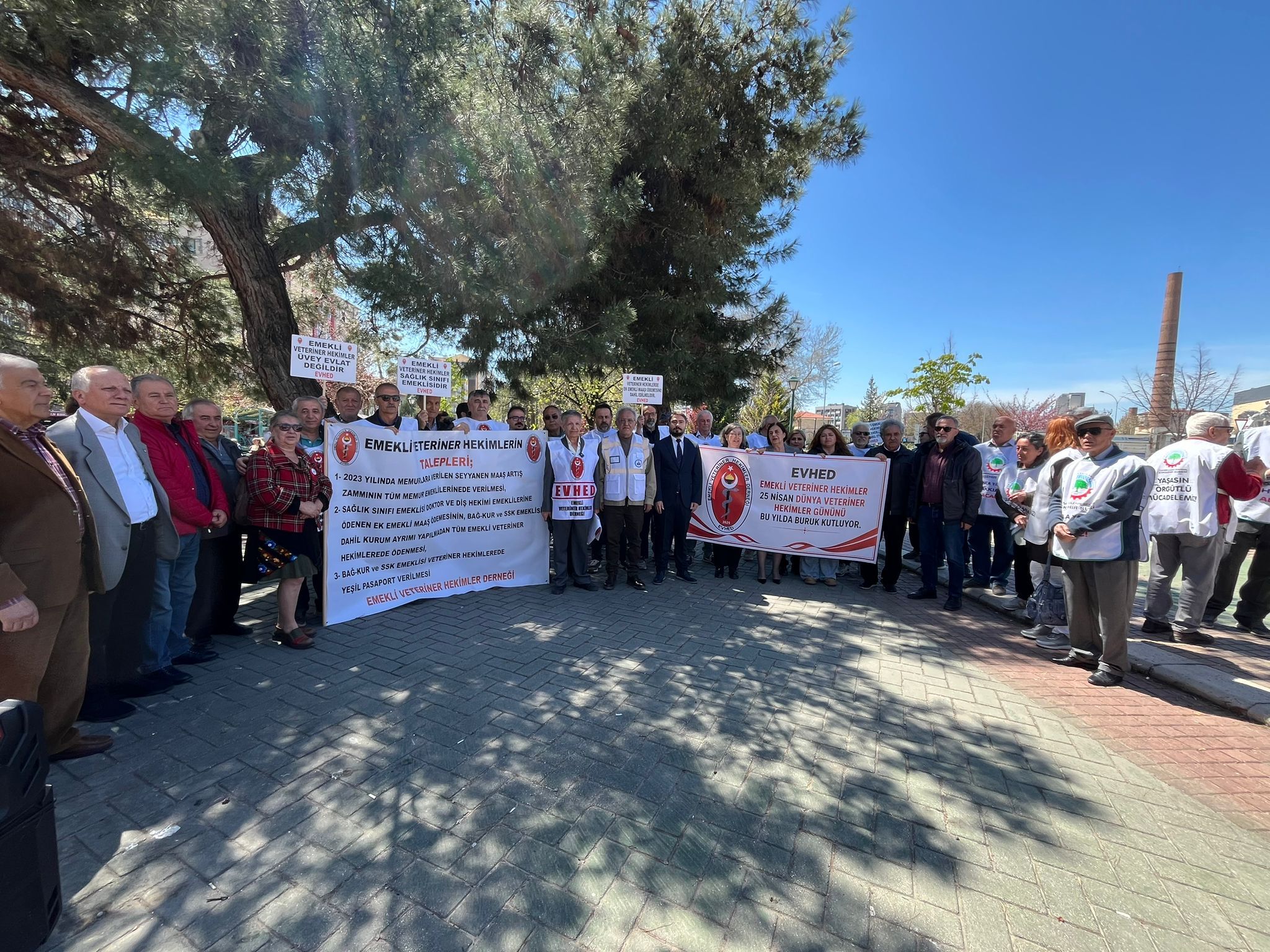 Eskişehir'de Veteriner Hekimler Maaş Adaleti İçin Meydandaydı (4)