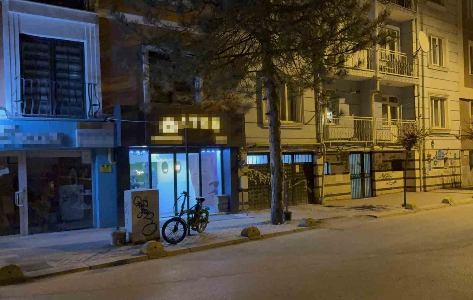 Eskişehir’de Yan Bakma Kavgası Genç Hayatını Kaybetti (1)