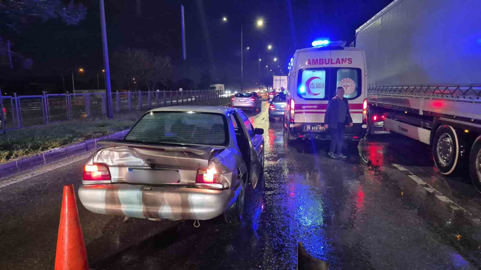 Eskişehir’de Zincirleme Kaza 4 Yaralı (2)