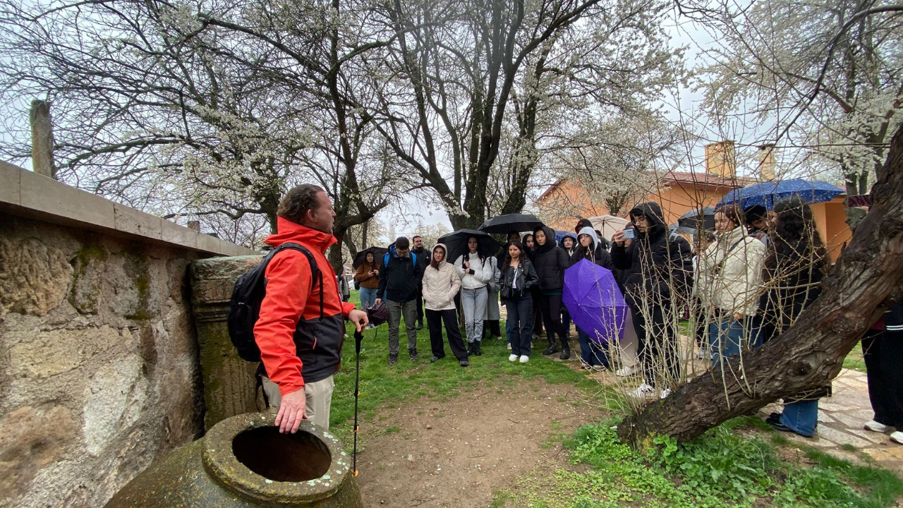 Eskişehirli Gençler Tarih Ve Doğayla Buluştu (5)