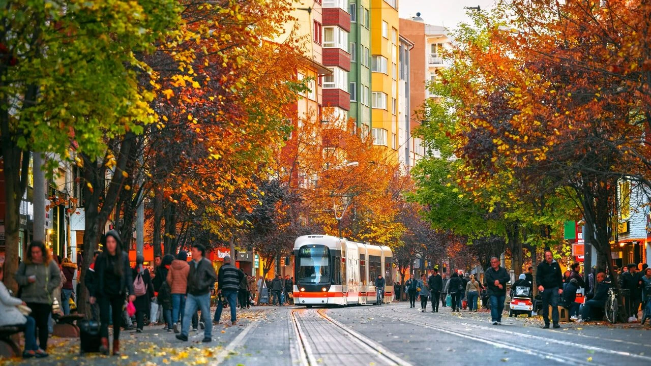 Eskişehirliler Dikkat! Hafta Sonu Tramvay Saatleri Değişiyor-2