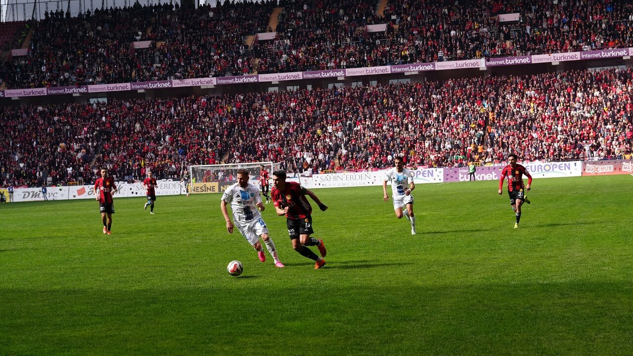 Eskişehirspor Kütahyaspor'u Kırdı Geçti İşte Maç Sonu Skoru (7)