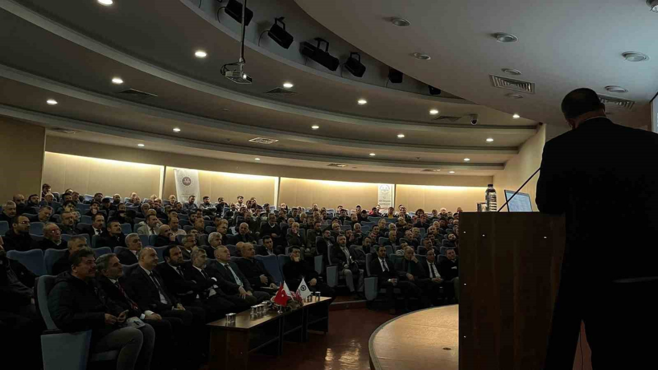 Esogü’de Doğu Türkistan Konferansı Yapıldı (2)