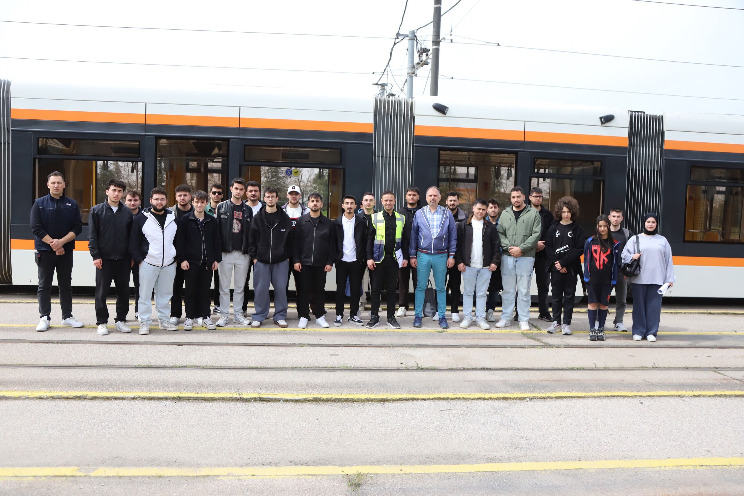 Estü Öğrencileri Estram Sistemini Yerinde İnceledi (2)