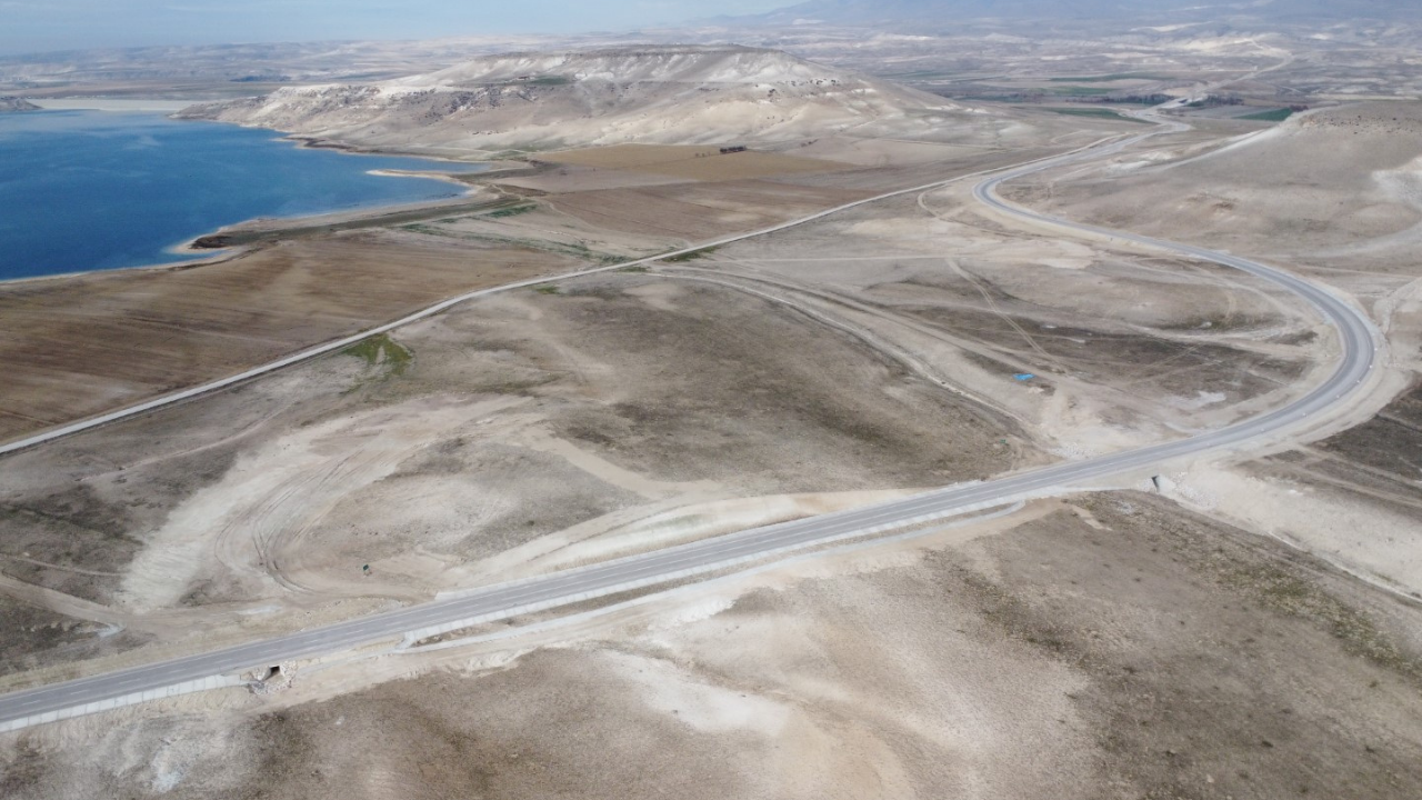 Günyüzü Çeltik Yunak İl Yolu Deplasesi Tamamlandı (3)