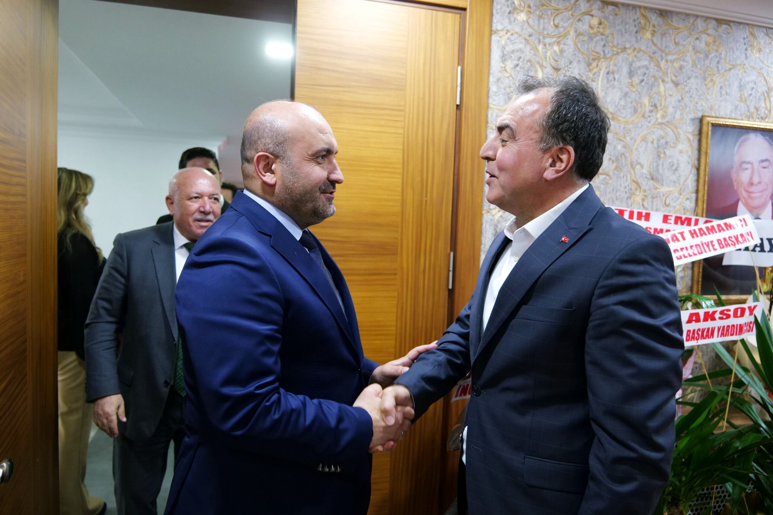 Gürhan Albayrak’tan Ayhan Sezer’e Hayırlı Olsun (5)