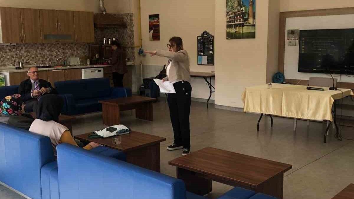 Huzurevi Sakinleri Dijital Dünyayı Öğrendi