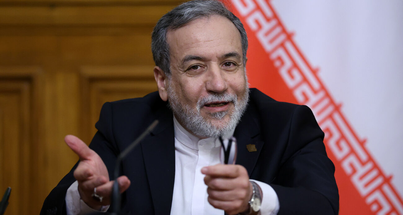 İran, Hürmüz Boğazı’nı Yeniden Gemi Trafiğine Açtı (1)