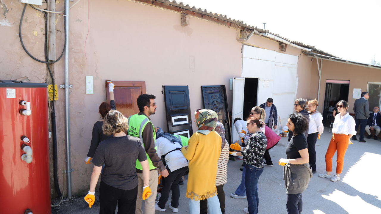 Kadınlara Alçı Ve Boya Kursuna Yoğun İlgi (2)
