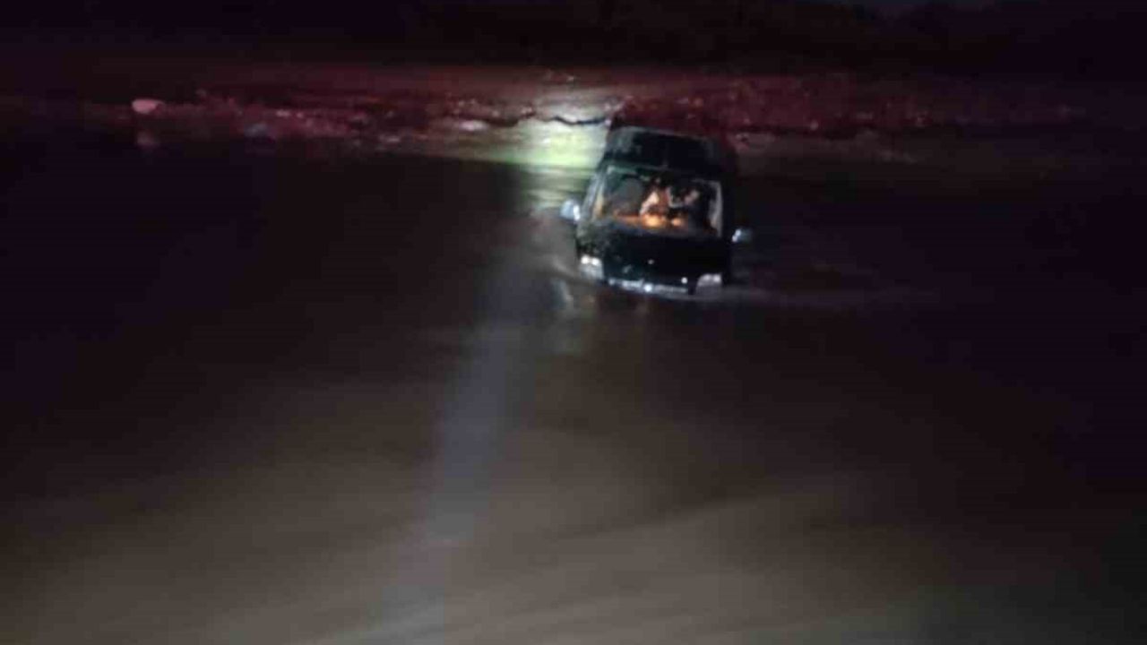 Kaybolan Sürücü Çayda Kurtarıldı (1)