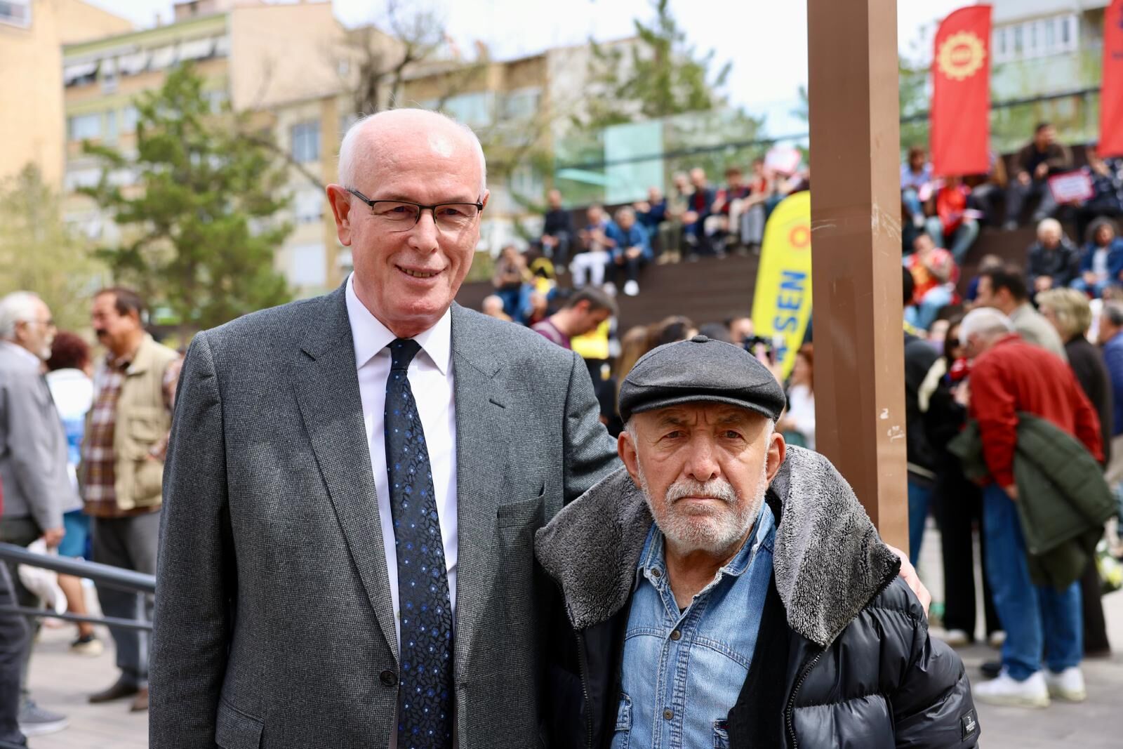 Kazım Kurt’tan Eğitim Sen’in Yaşam Nöbetine Destek (3)