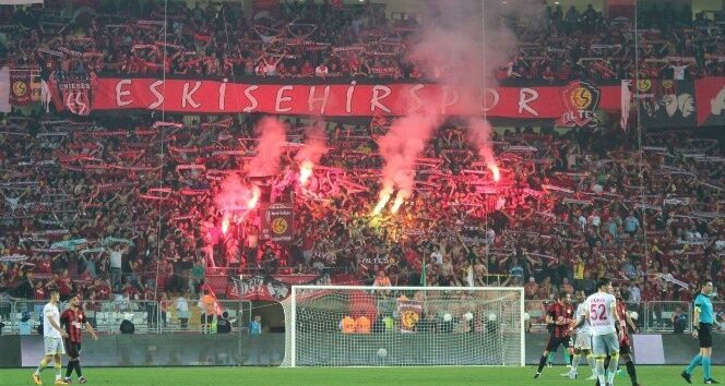 Kritik Maç Öncesi Eskişehir'de Kapalı Gişe Sinyali Biletler Tükenmek Üzere (4)