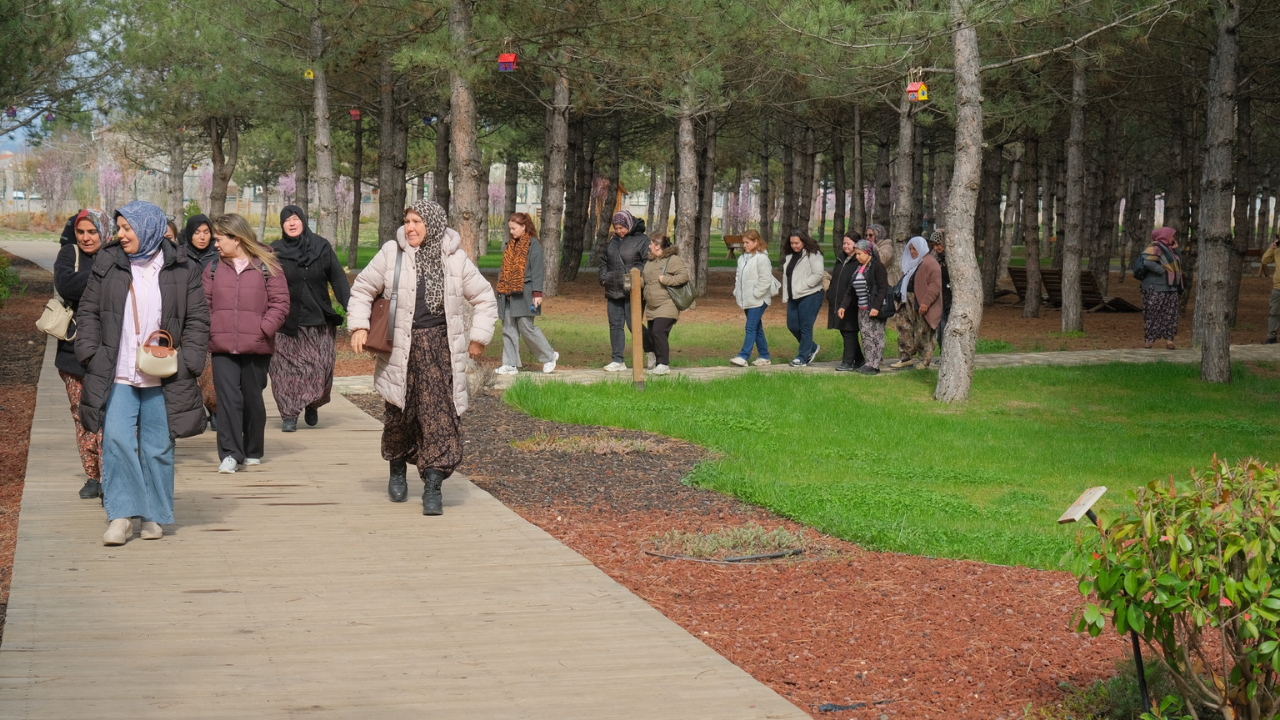 Mihalgazili Kadınlar Ünlüce Ile Buluştu