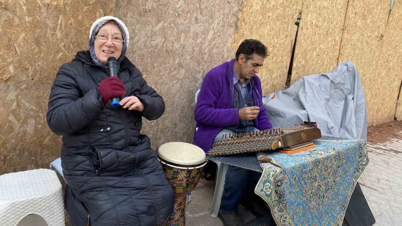 Mikrofonla Sağlığını Buldu (3)