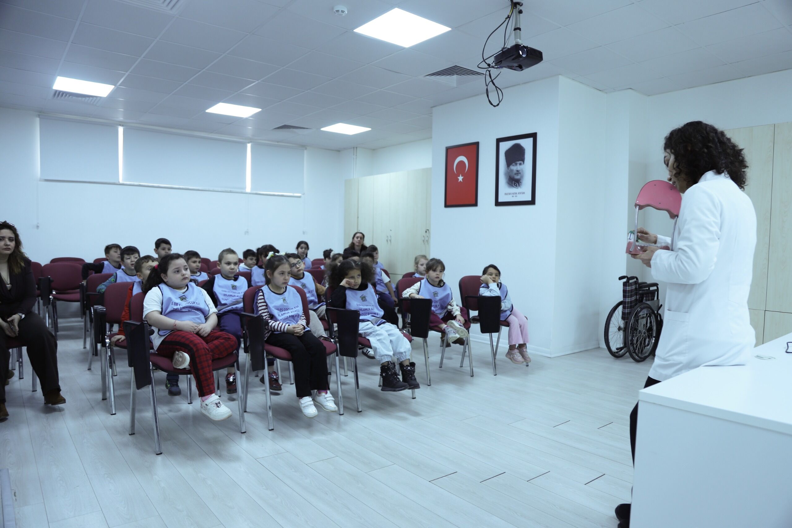 Minikler Diş Sağlığını Eğlenerek Öğrendi (3)