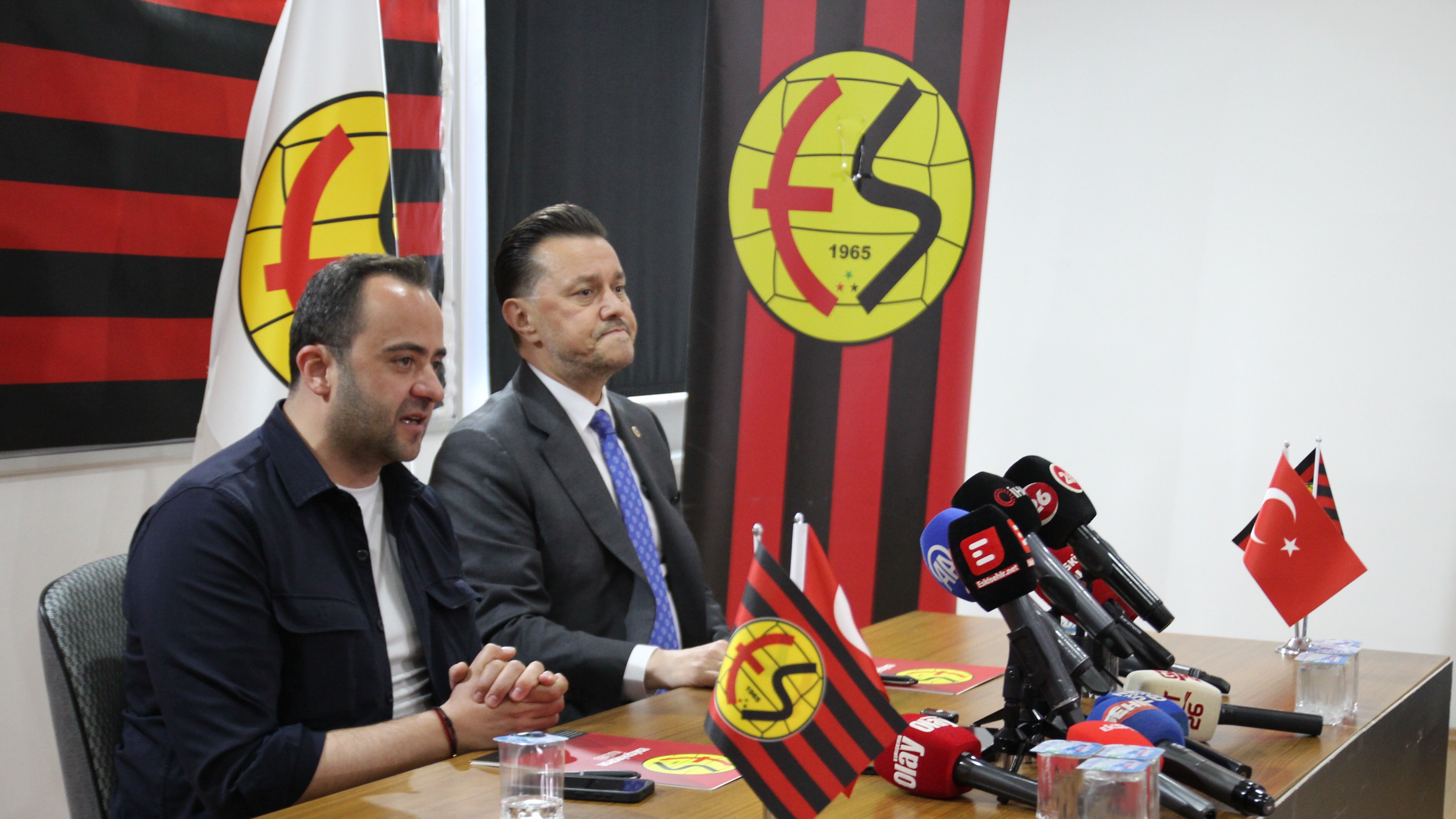 Nebi Hatipoğlu’ndan Eskişehirspor’a 5 Milyon Prim (4)
