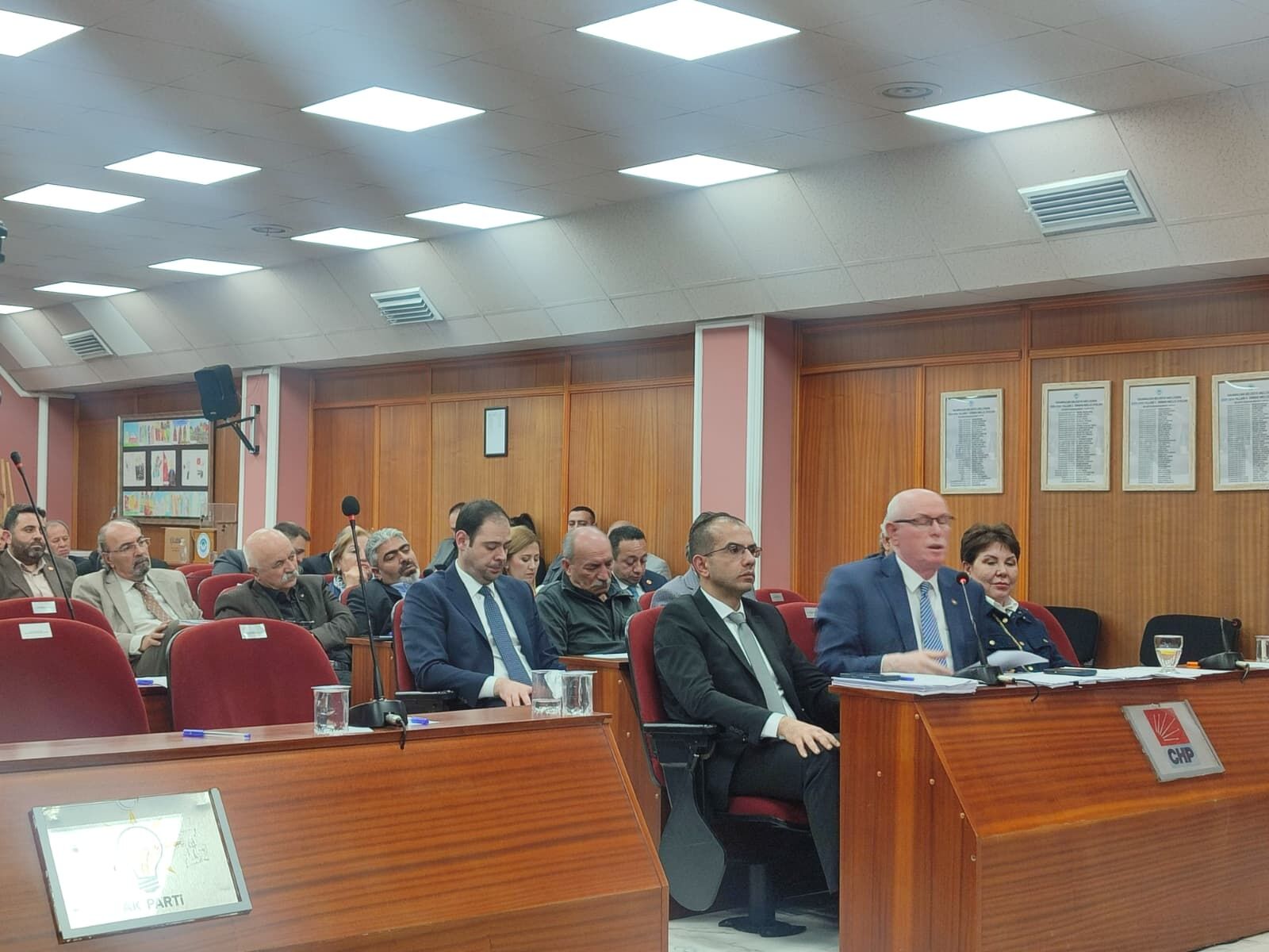 Odunpazarı Meclisi’nde Gerginlik Ak Parti Salonu Terk Etti (1)