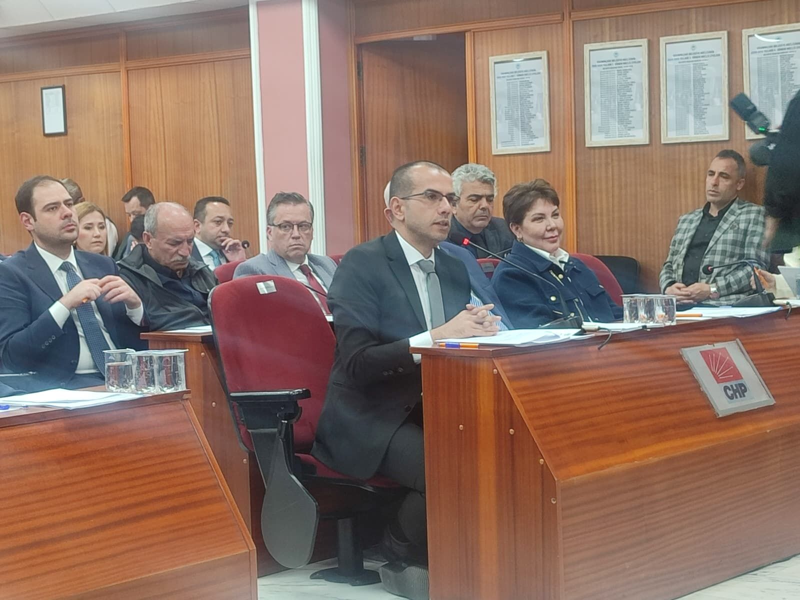 Odunpazarı Meclisi’nde Gerginlik Ak Parti Salonu Terk Etti (2)