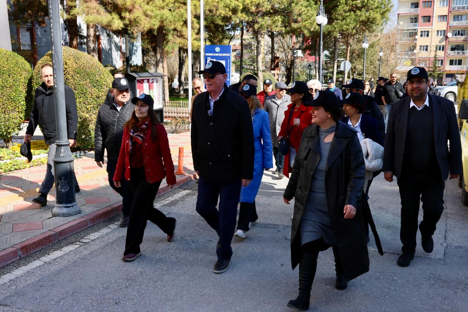 Odunpazarı’nda Başkan Kurt İşe Yürüyerek Gitti (2)