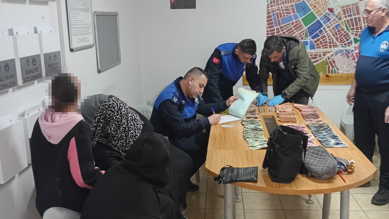 Odunpazarı'nda Dilencilik Yapanlara Para Cezası Kesildi (6)