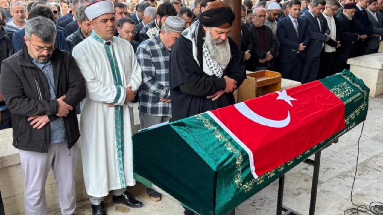 Okul Saldırısında Hayatını Kaybedenler Son Yolculuğuna Uğurlandı (5)