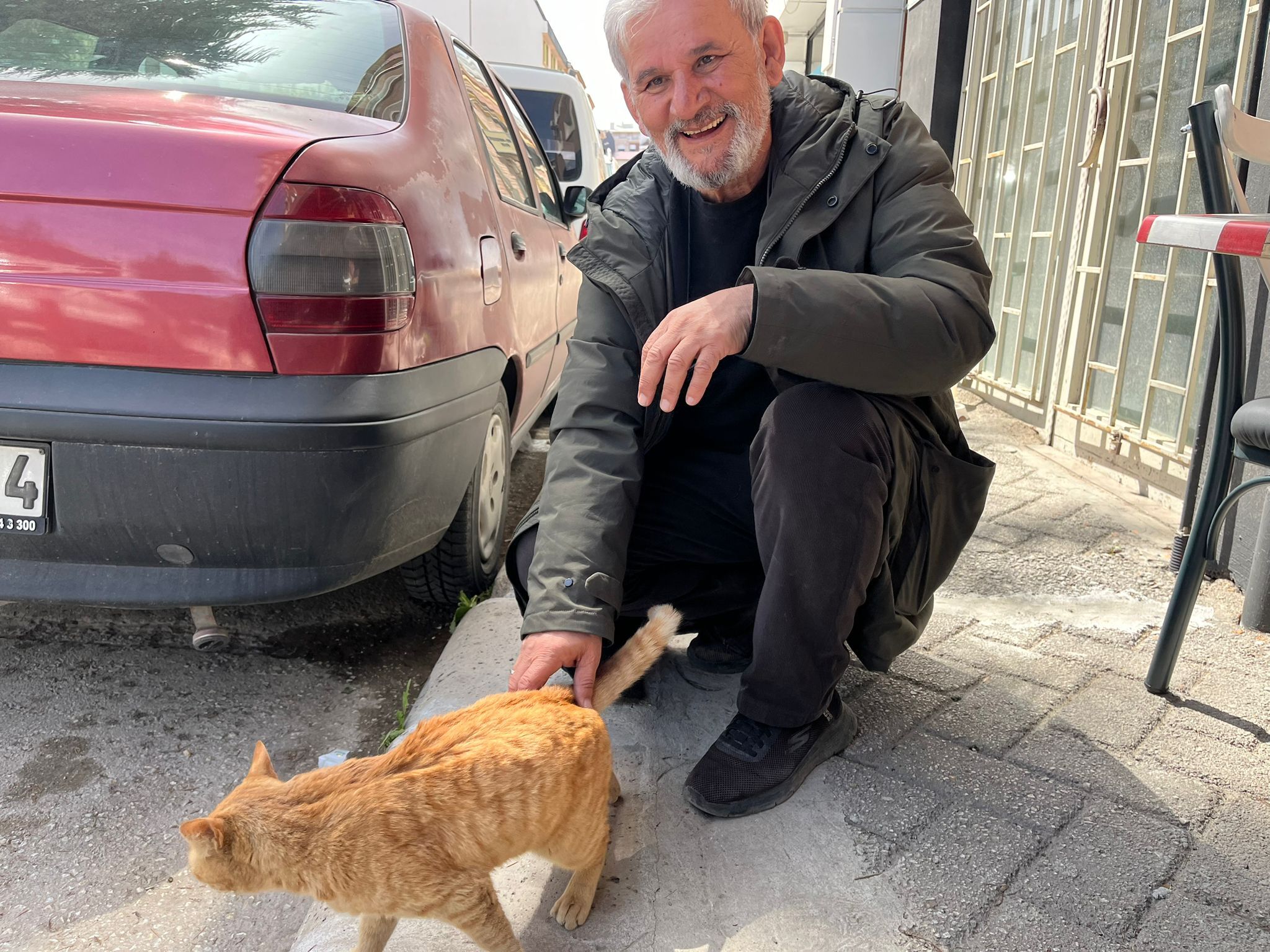 Pastanede Satılan Kitap Sokak Hayvanlarına Destek Oldu (4)