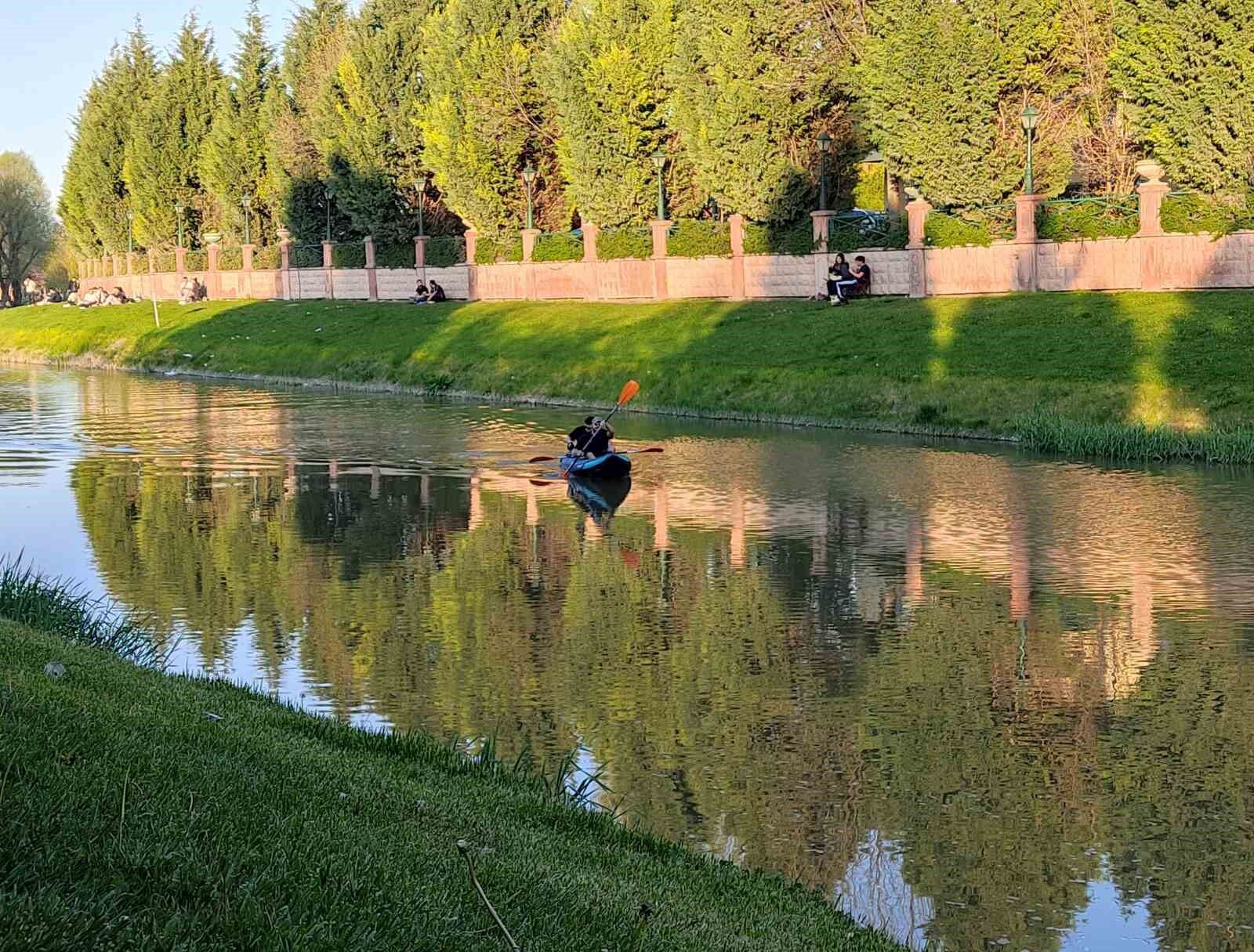 Porsuk’ta Kano Keyfi Gençler Baharın Tadını Çıkardı (2)
