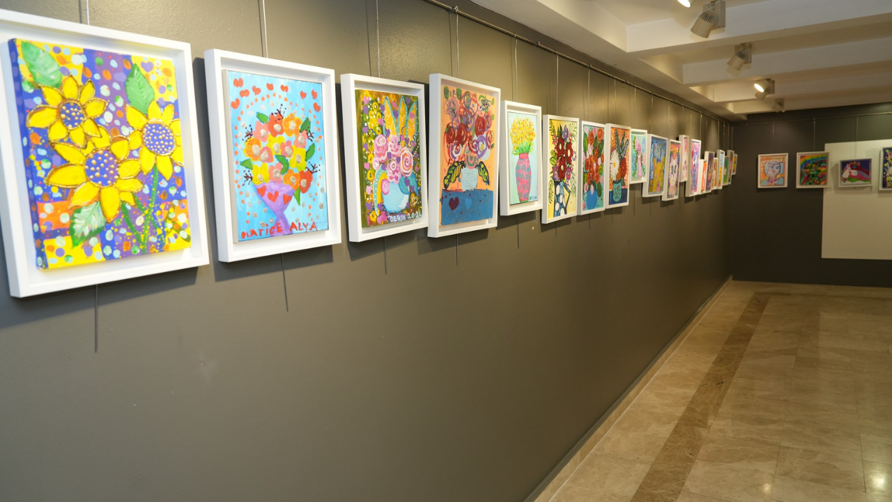 Renklerin Çocuk Hali Sergisi Sanatseverlerden Tam Not Aldı (3)