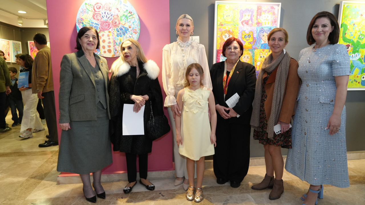 Renklerin Çocuk Hali Sergisi Sanatseverlerden Tam Not Aldı (9)