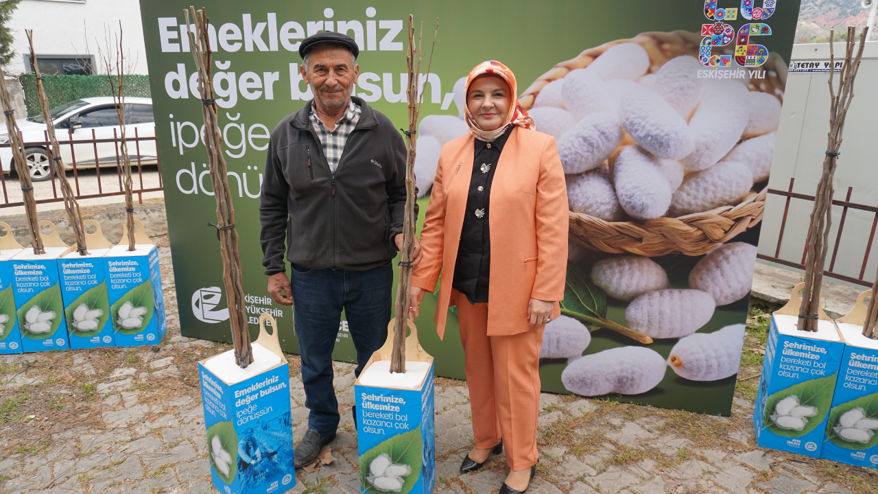 Sarıcakaya’da 600 Dut Fidanı Üreticiyle Buluştu (3)