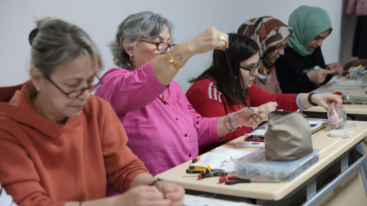 Selami Vardar’da Kadınlara Üretim Atölyesi (4)