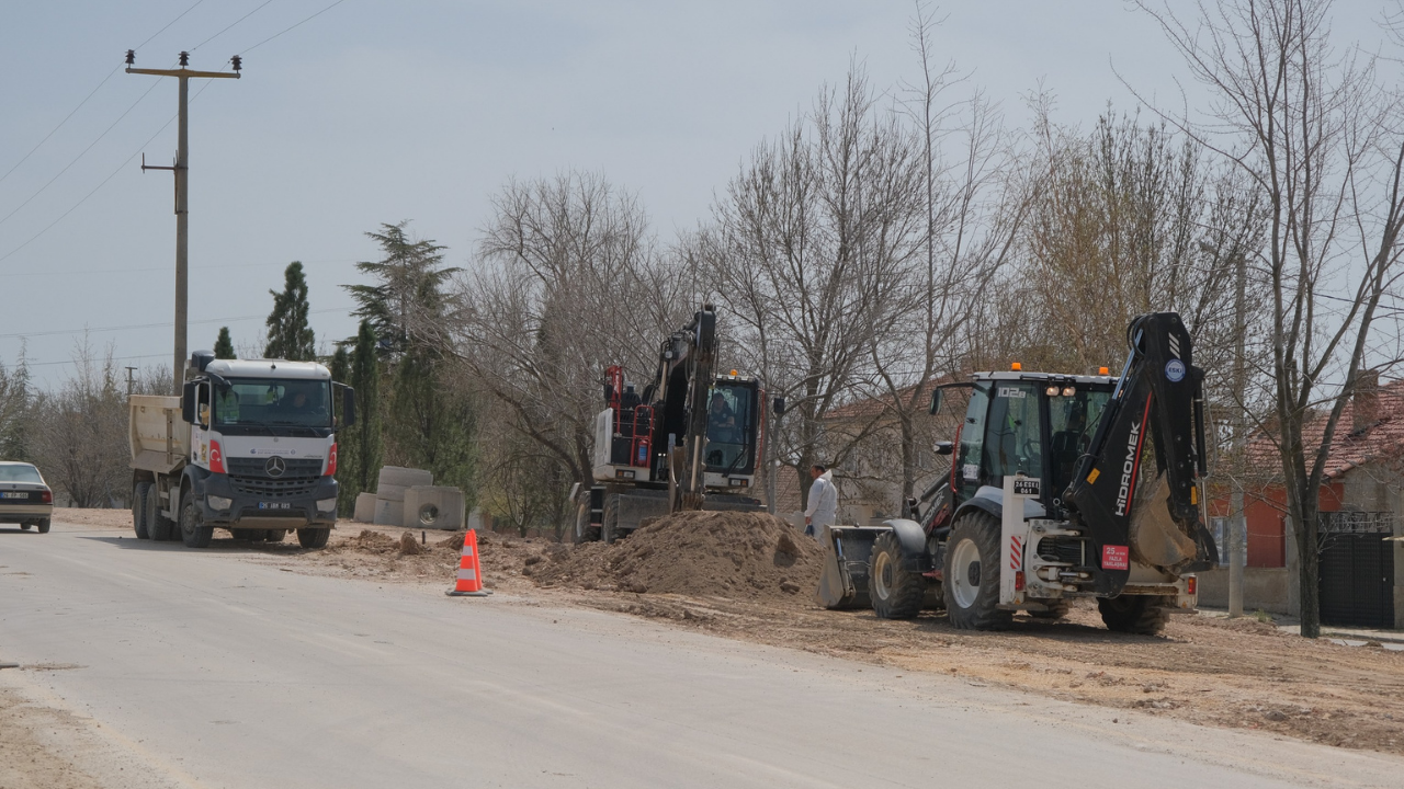 Sürücülere Nefes Aldıran Yol Çalışması (4)
