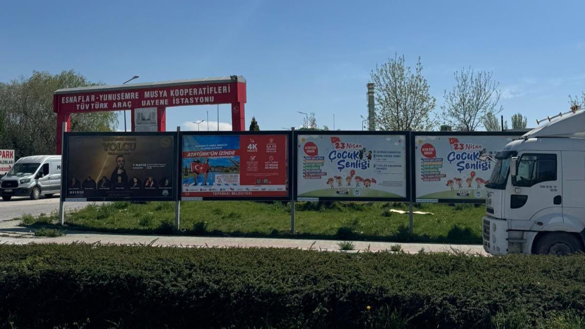 Teksan Bölgesindeki Billboardlara Ak Parti'den Tepki Geldi (2)