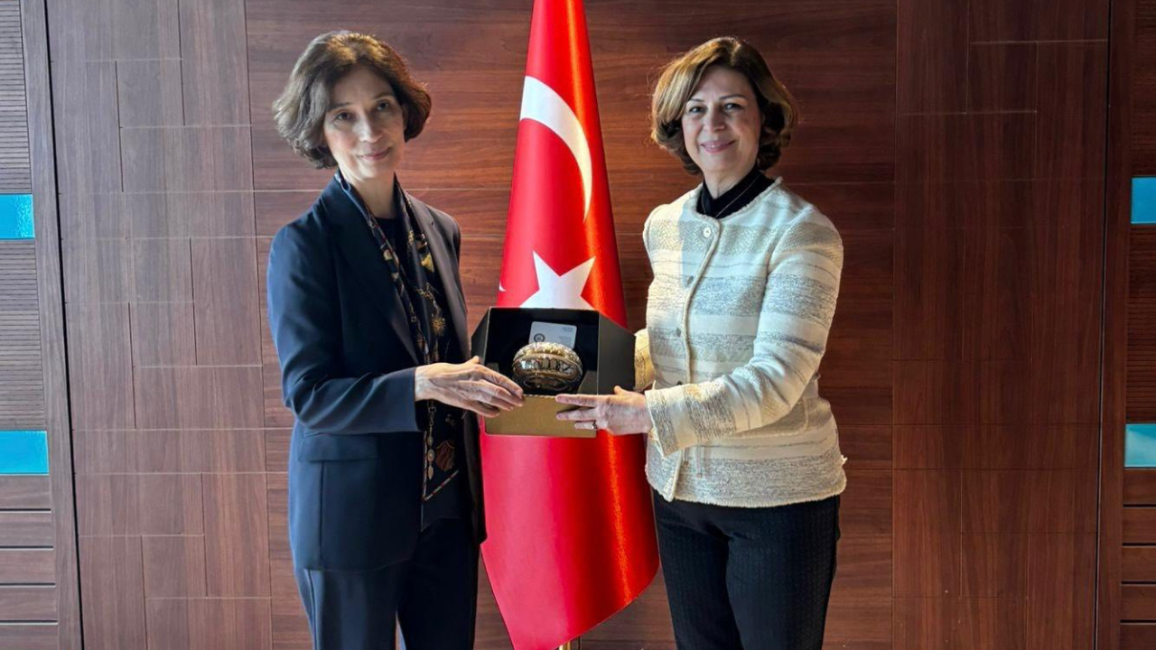 Ünlüce Küresel Krizler Artık Yerel (5)