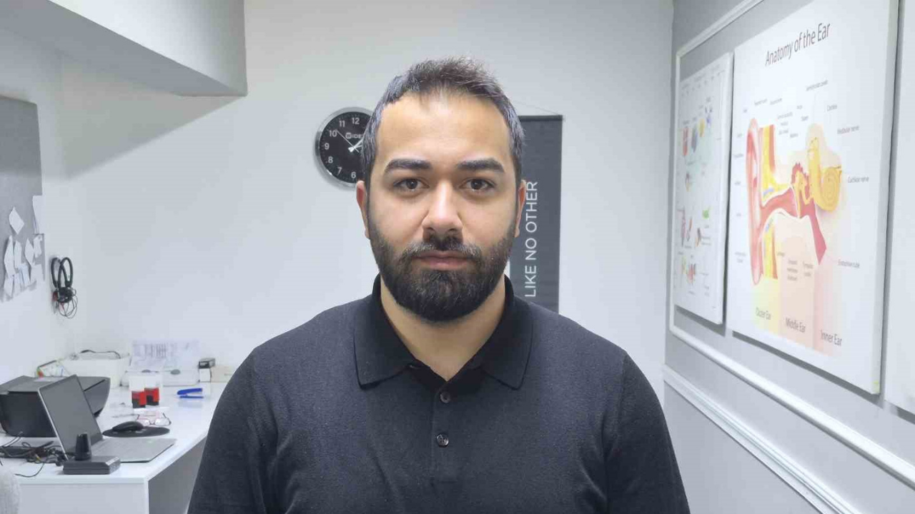 Uzman, İşitme Cihazında Dikkat Edilmesi Gerekenleri Söyledi (2)
