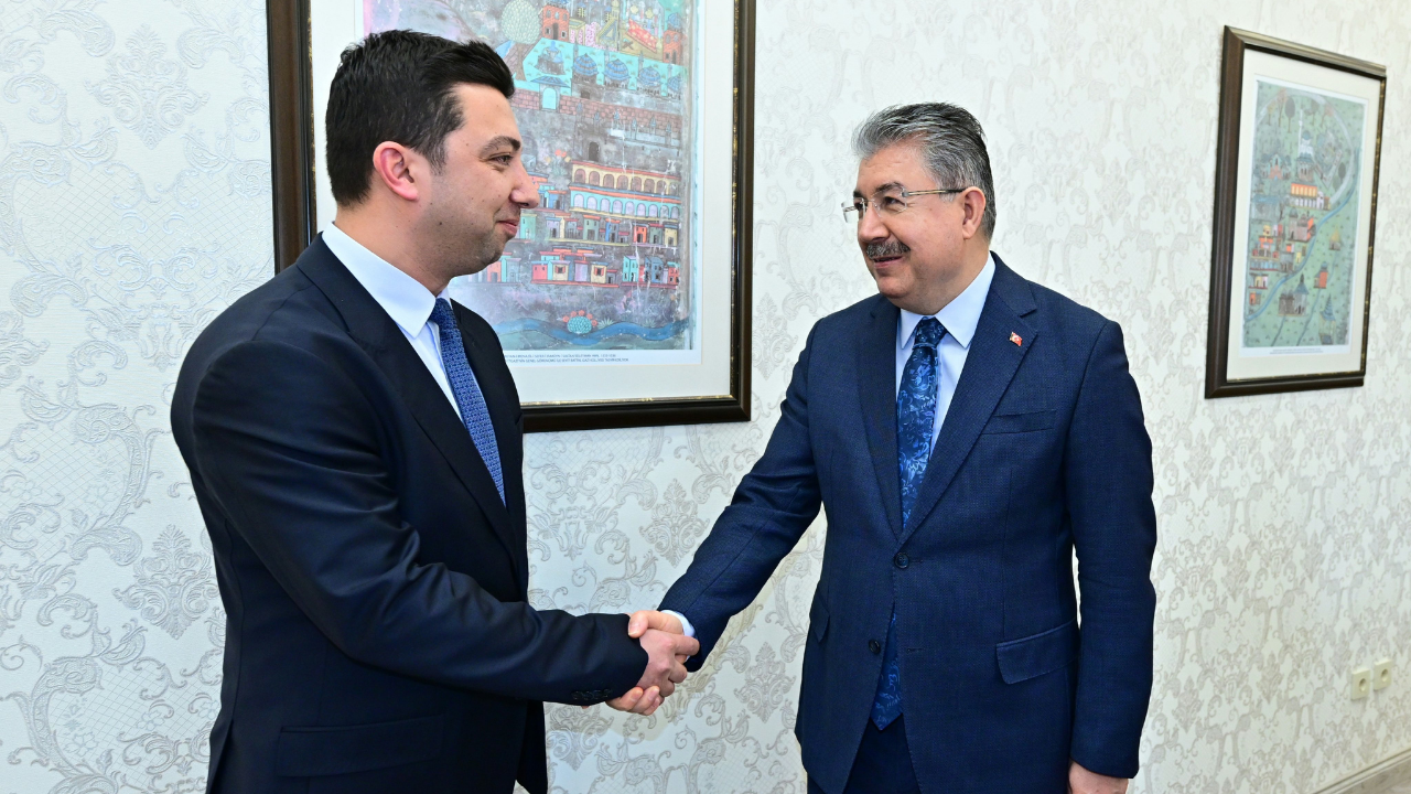 Vali Yılmaz, Göç İdaresi Personelini Makamında Kabul Etti (3)