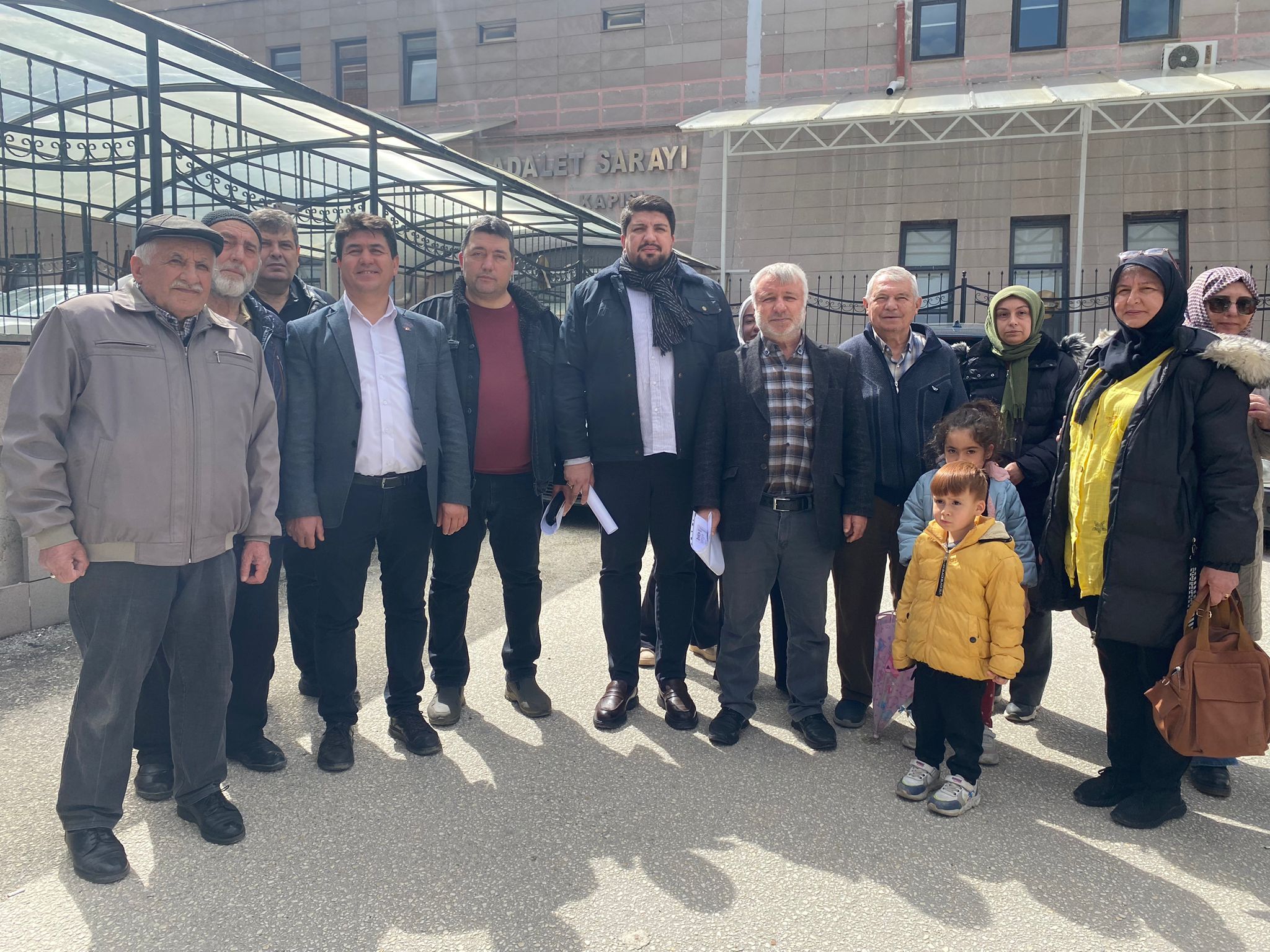 Yeşiltepe'de Mahalleli Ile Muhtar Karşı Karşıya! (2)