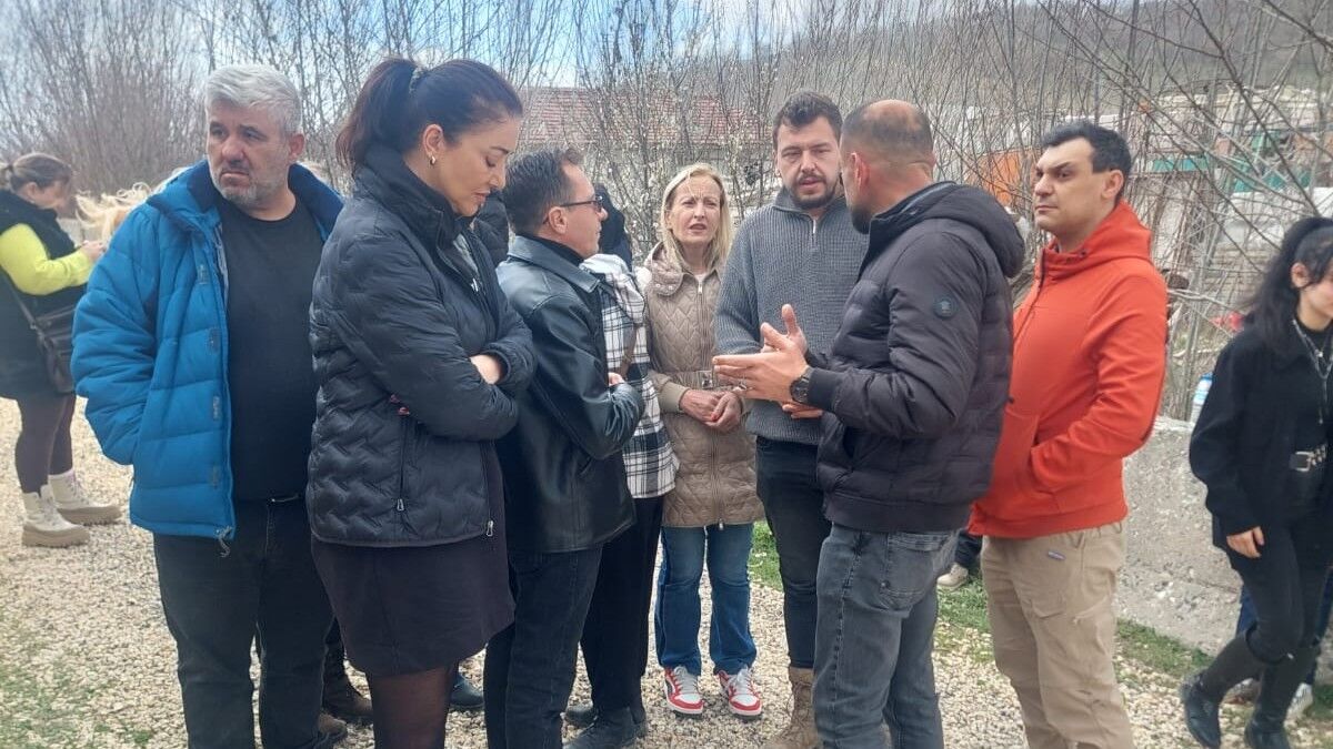 Zafer Partisi Heyeti Bozüyük’teki Barınak İddialarını Yerinde Gördü (3)