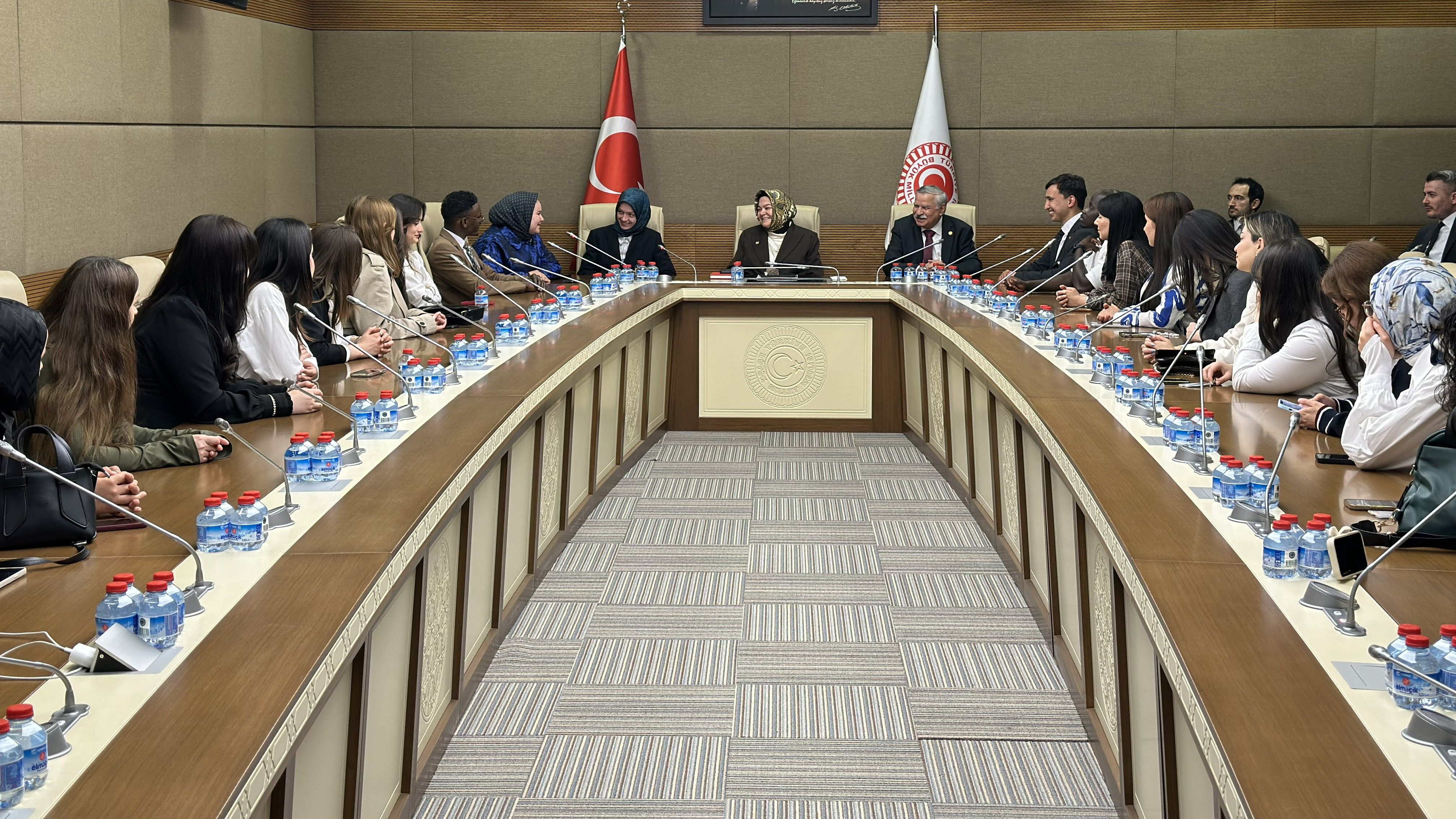 Akademi Anadolu Öğrencileri Tbmm'de Buluştu (8)
