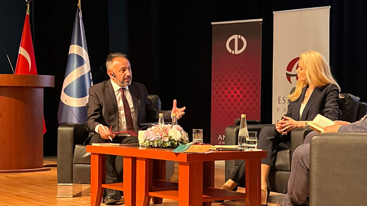 Anadolu Üniversitesi’nde “Bizim Yunus” Söyleşisi Gerçekleştirildi (3)