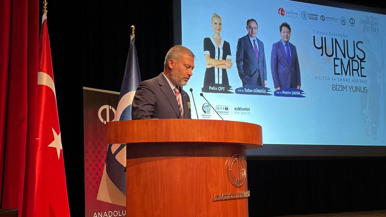 Anadolu Üniversitesi’nde “Bizim Yunus” Söyleşisi Gerçekleştirildi (7)