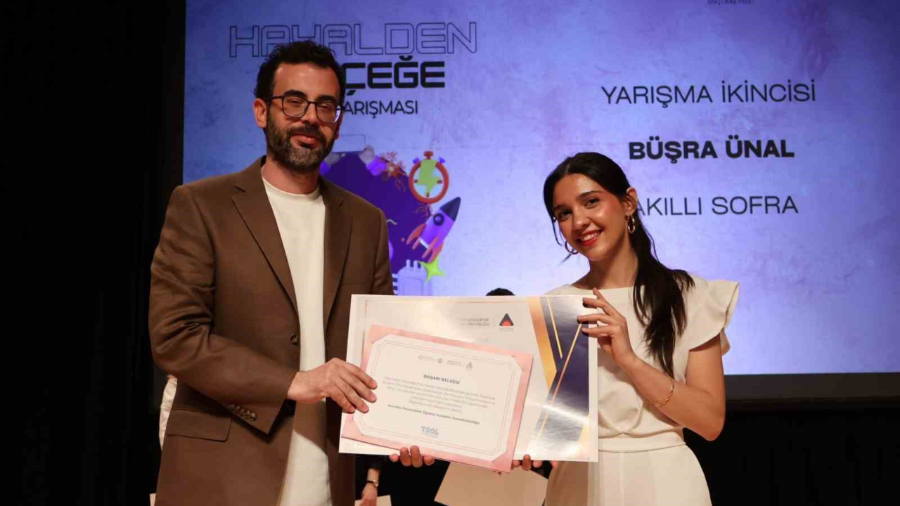 Anadolu Üniversitesi’nde Fikirler Yarıştı (1)