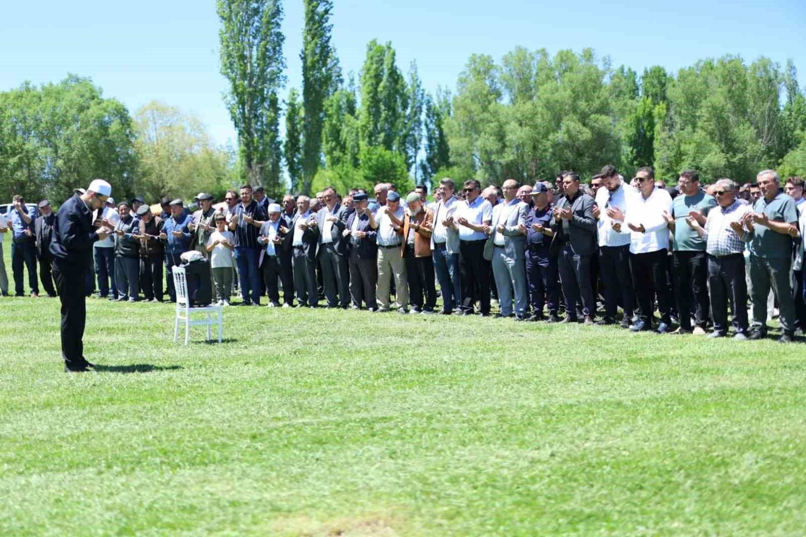 Ayvalı Mahallesi’nde Yağmur Ve Şükür Duası Yapıldı (1)